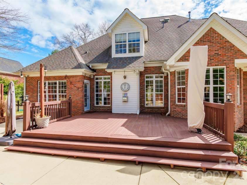 2009 Landry Lane, Rock Hill, SC 29732.  MLS# CAR4356381, YatesRealty ID 8239. 