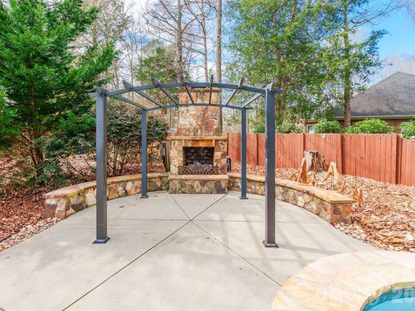 2009 Landry Lane, Rock Hill, SC 29732.  MLS# CAR4356381, YatesRealty ID 8239. 