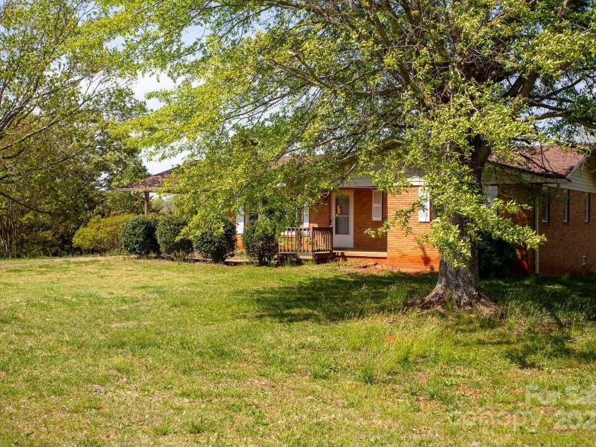 360 Davenport Road, Rutherfordton, NC 28139.  MLS# CAR4247627, YatesRealty ID 8239. 