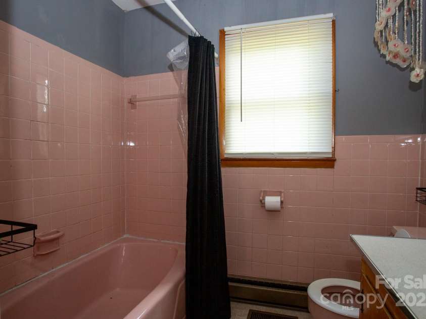 360 Davenport Road, Rutherfordton, NC 28139.  MLS# CAR4247627, YatesRealty ID 8239. 