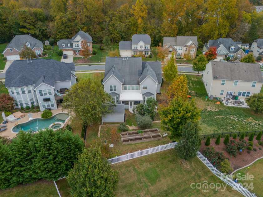 10126 Loch Lomond Drive, Charlotte, NC 28278.  MLS# CAR4200492, YatesRealty ID 824. Birdseye view of backyard