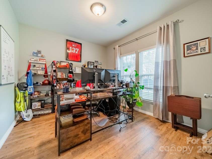 10126 Loch Lomond Drive, Charlotte, NC 28278.  MLS# CAR4200492, YatesRealty ID 824. Office on main level