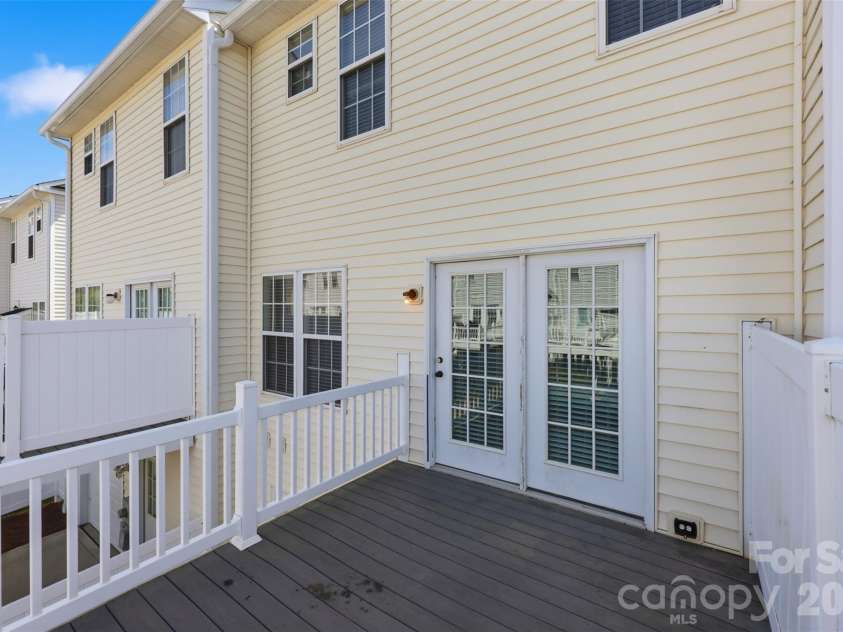11520 Destin Lane, Charlotte, NC 28277.  MLS# CAR4365017, YatesRealty ID 8240. 