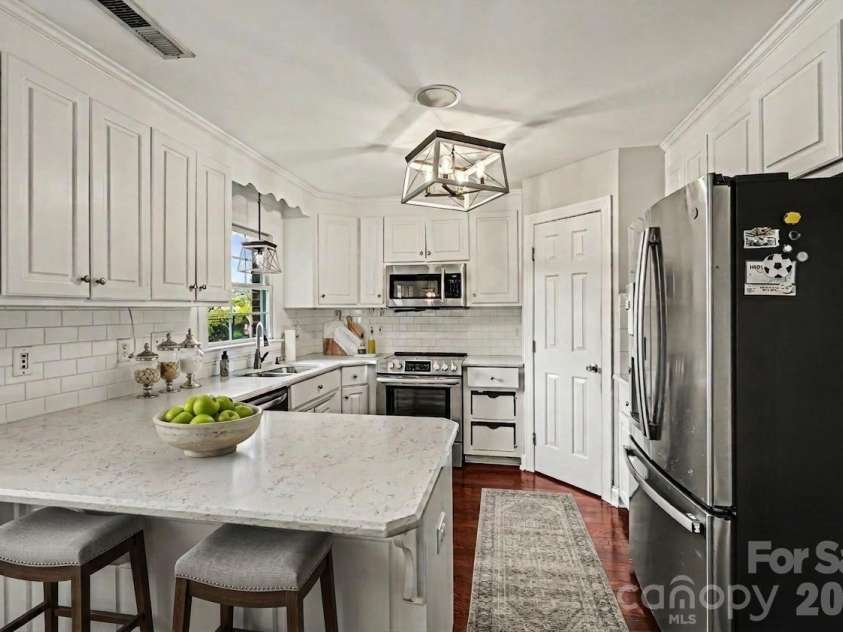 2305 Pinefield Court, Gastonia, NC 28056.  MLS# CAR4337232, YatesRealty ID 8241. Virtually Staged
