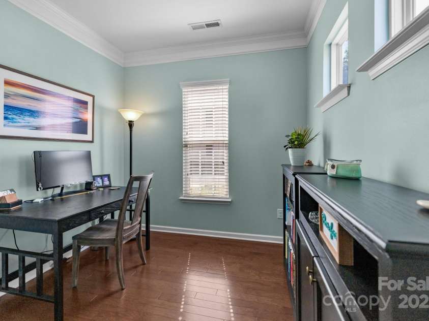 5908 Glassport Lane, Charlotte, NC 28210.  MLS# CAR4247212, YatesRealty ID 8241. 