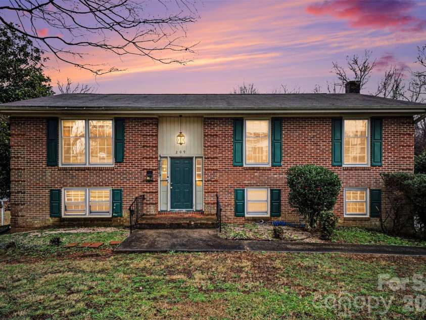 209 Windover Drive, Forest City, NC 28043.  MLS# CAR4352527, YatesRealty ID 8244. 