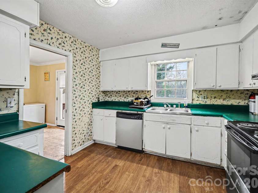 209 Windover Drive, Forest City, NC 28043.  MLS# CAR4352527, YatesRealty ID 8244. 
