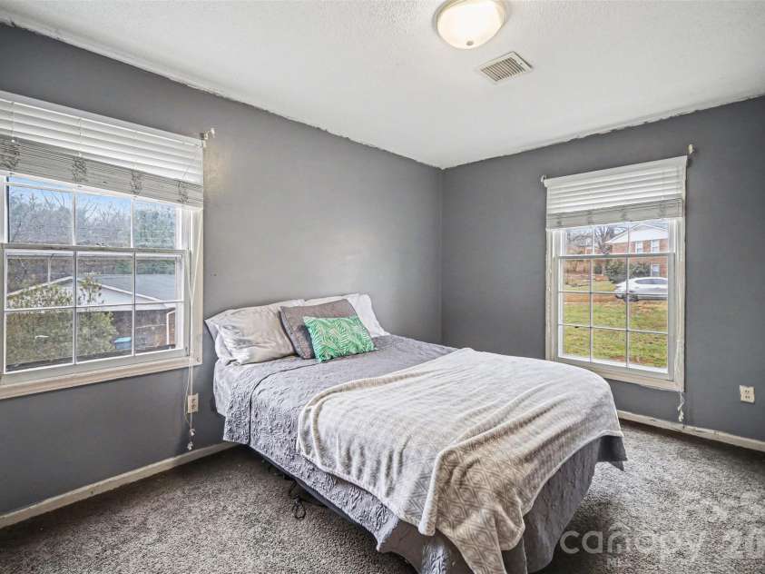 209 Windover Drive, Forest City, NC 28043.  MLS# CAR4352527, YatesRealty ID 8244. 