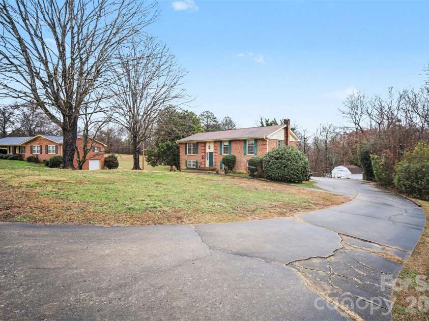 209 Windover Drive, Forest City, NC 28043.  MLS# CAR4352527, YatesRealty ID 8244. 