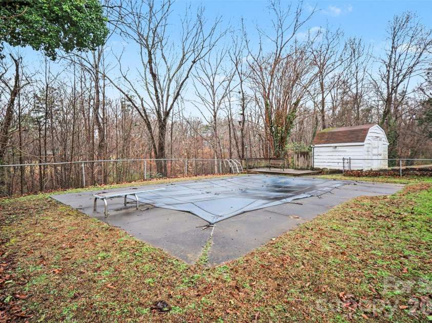 209 Windover Drive, Forest City, NC 28043.  MLS# CAR4352527, YatesRealty ID 8244. 