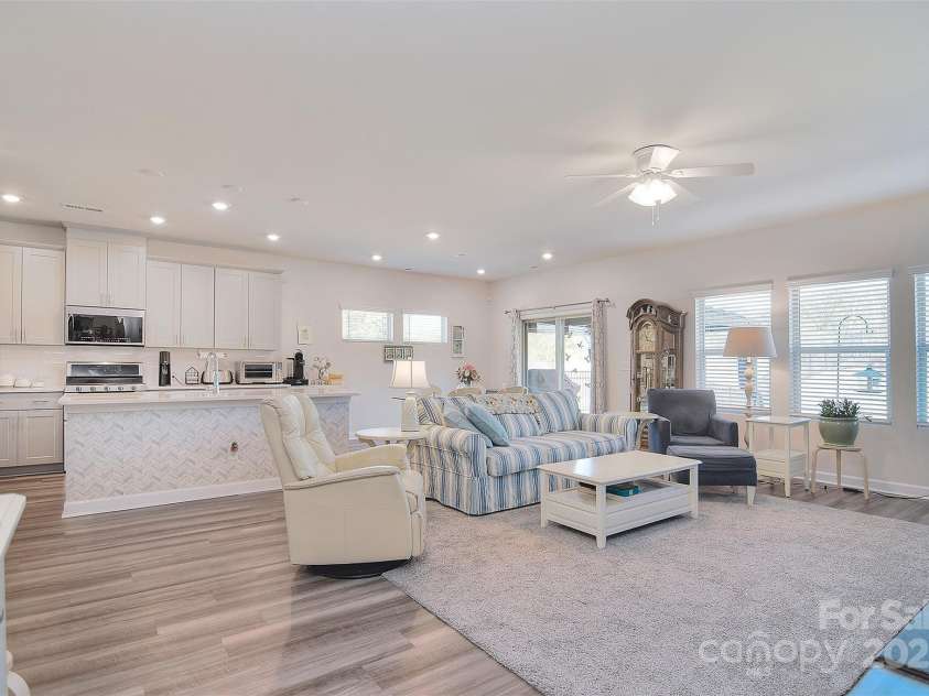 11616 Solstice Way, Huntersville, NC 28078.  MLS# CAR4246972, YatesRealty ID 8245. 