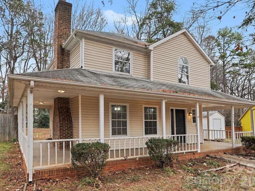 7139 Markway Drive, Charlotte, NC 28215.  MLS# CAR4361432, YatesRealty ID 8245. 