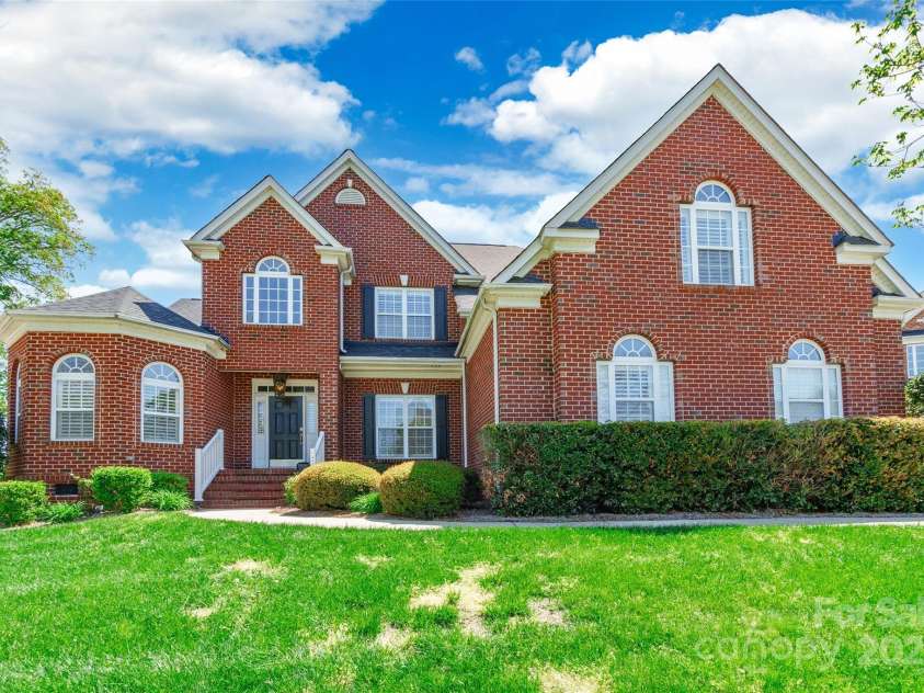 4333 Sawmill Trace Drive, Charlotte, NC 28213.  MLS# CAR4245891, YatesRealty ID 8248. 