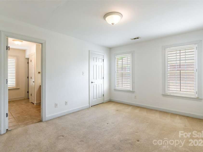 4333 Sawmill Trace Drive, Charlotte, NC 28213.  MLS# CAR4245891, YatesRealty ID 8248. 