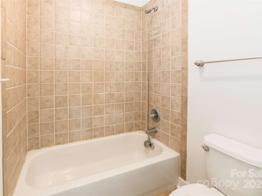 4333 Sawmill Trace Drive, Charlotte, NC 28213.  MLS# CAR4245891, YatesRealty ID 8248. 