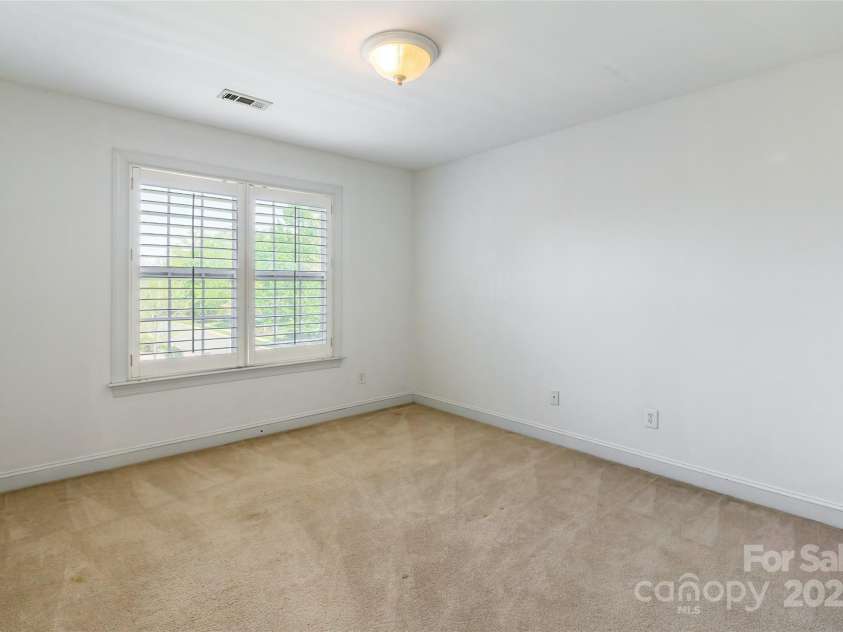 4333 Sawmill Trace Drive, Charlotte, NC 28213.  MLS# CAR4245891, YatesRealty ID 8248. 