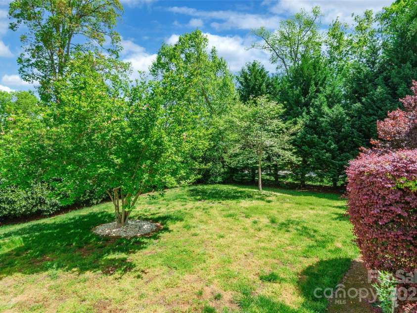 4333 Sawmill Trace Drive, Charlotte, NC 28213.  MLS# CAR4245891, YatesRealty ID 8248. 