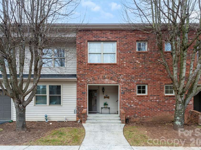 252 Wash Creek Drive, Hendersonville, NC 28739.  MLS# CAR4334994, YatesRealty ID 825. Brick Clad Entrance