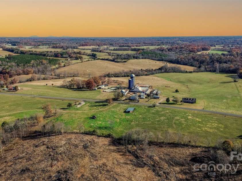 334 Myers Mill Road, Statesville, NC 28625.  MLS# CAR4321287, YatesRealty ID 825. 