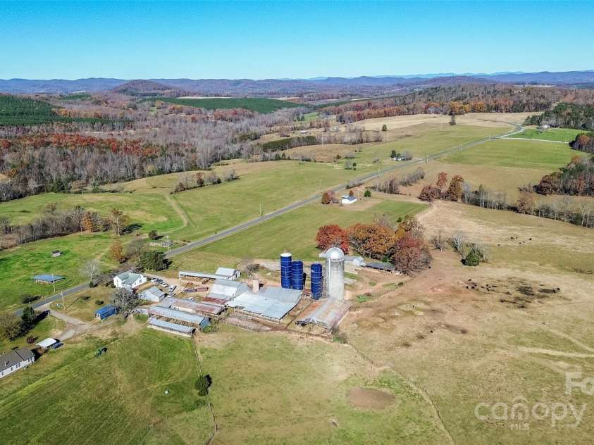 334 Myers Mill Road, Statesville, NC 28625.  MLS# CAR4321287, YatesRealty ID 825. 