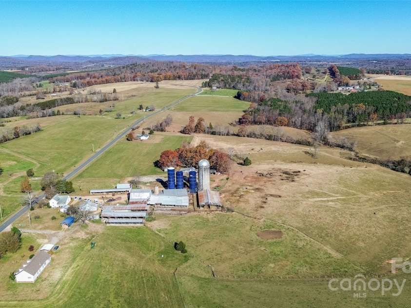 334 Myers Mill Road, Statesville, NC 28625.  MLS# CAR4321287, YatesRealty ID 825. 