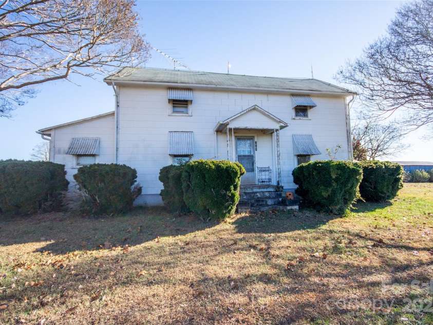 334 Myers Mill Road, Statesville, NC 28625.  MLS# CAR4321287, YatesRealty ID 825. 