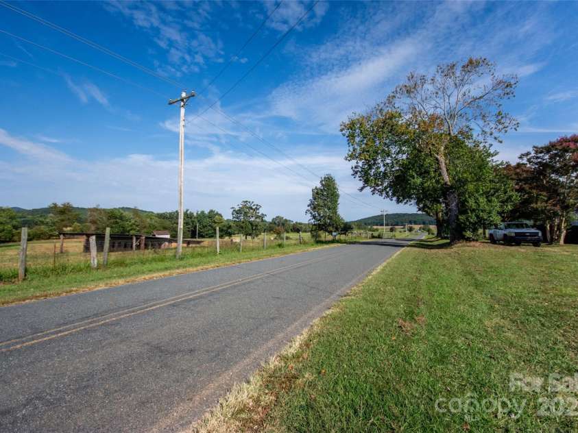 334 Myers Mill Road, Statesville, NC 28625.  MLS# CAR4321287, YatesRealty ID 825. 