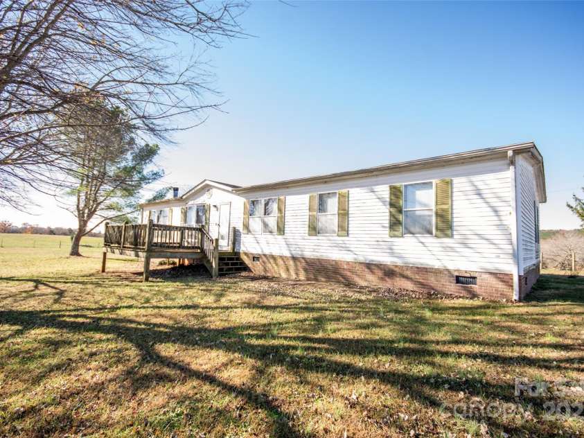 334 Myers Mill Road, Statesville, NC 28625.  MLS# CAR4321287, YatesRealty ID 825. 