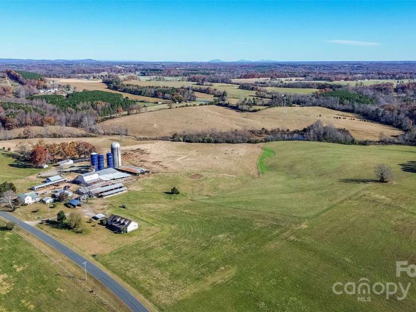 334 Myers Mill Road, Statesville, NC 28625.  MLS# CAR4321287, YatesRealty ID 825. 