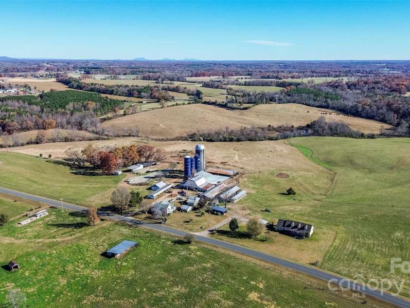 334 Myers Mill Road, Statesville, NC 28625.  MLS# CAR4321287, YatesRealty ID 825. 