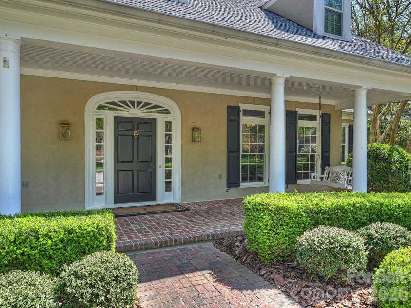 4028 Carnoustie Lane, Charlotte, NC 28210.  MLS# CAR4362231, YatesRealty ID 8252. 