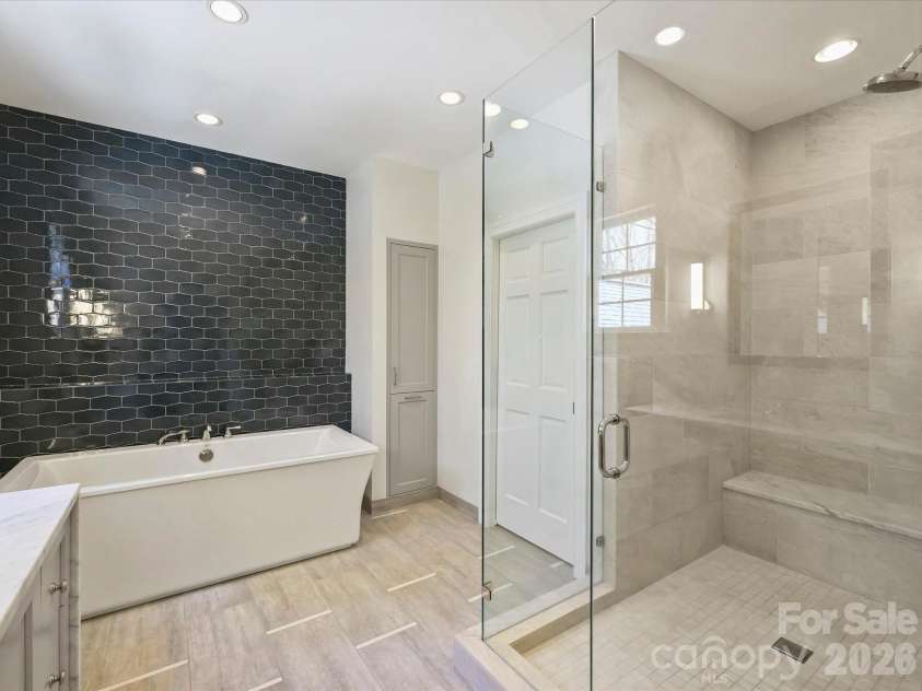 4028 Carnoustie Lane, Charlotte, NC 28210.  MLS# CAR4362231, YatesRealty ID 8252. 