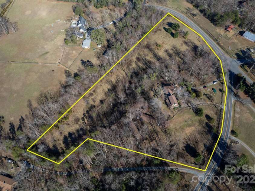 4147 Peniel Road, Tryon, NC 28782.  MLS# CAR4222443, YatesRealty ID 8252. 