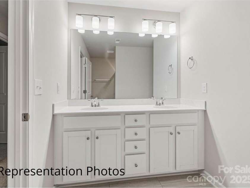 2021 McDonald Drive, Charlotte, NC 28216.  MLS# CAR4228402, YatesRealty ID 8253. 