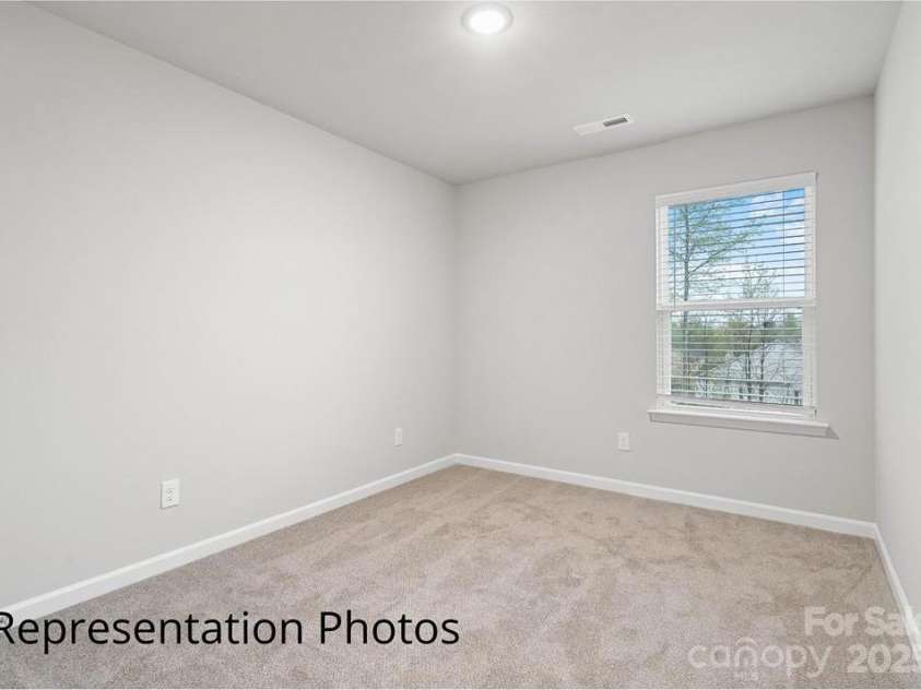 2021 McDonald Drive, Charlotte, NC 28216.  MLS# CAR4228402, YatesRealty ID 8253. 