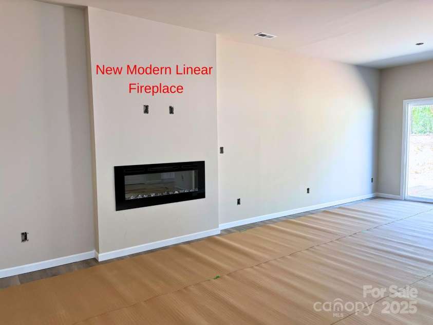 2021 McDonald Drive, Charlotte, NC 28216.  MLS# CAR4228402, YatesRealty ID 8253. 