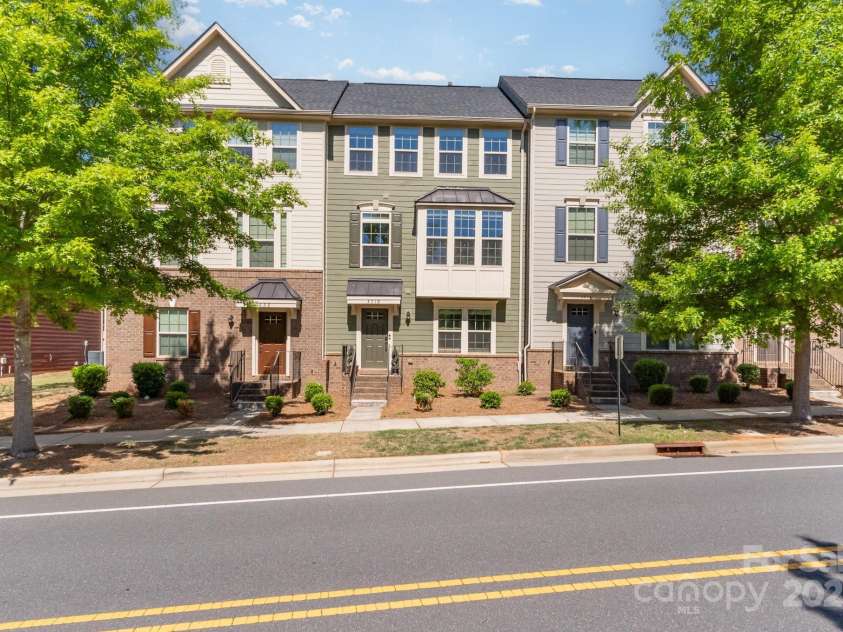 3718 Speer Boulevard, Charlotte, NC 28217.  MLS# CAR4240586, YatesRealty ID 8254. 