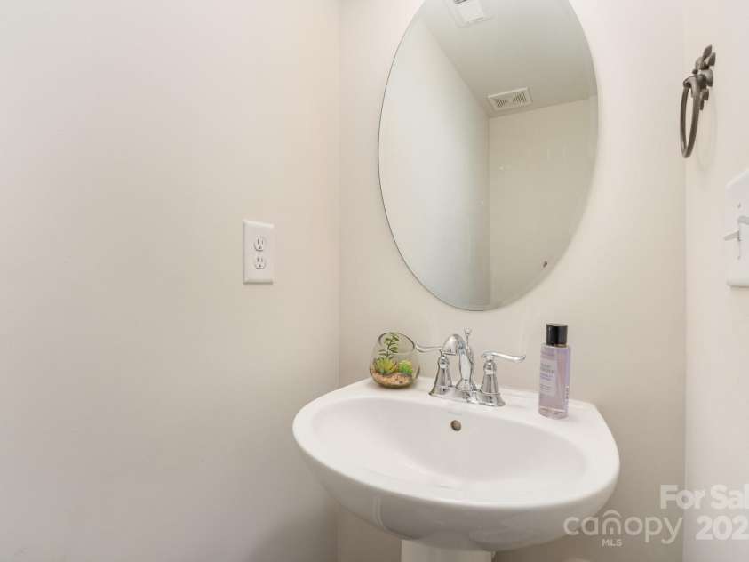 3718 Speer Boulevard, Charlotte, NC 28217.  MLS# CAR4240586, YatesRealty ID 8254. 