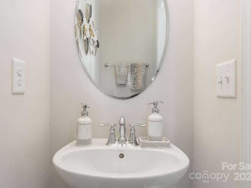 3718 Speer Boulevard, Charlotte, NC 28217.  MLS# CAR4240586, YatesRealty ID 8254. 