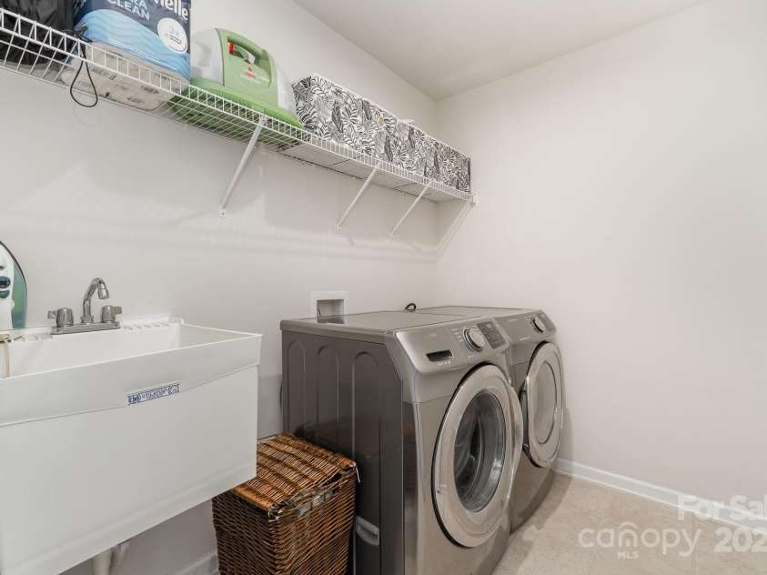 3718 Speer Boulevard, Charlotte, NC 28217.  MLS# CAR4240586, YatesRealty ID 8254. 