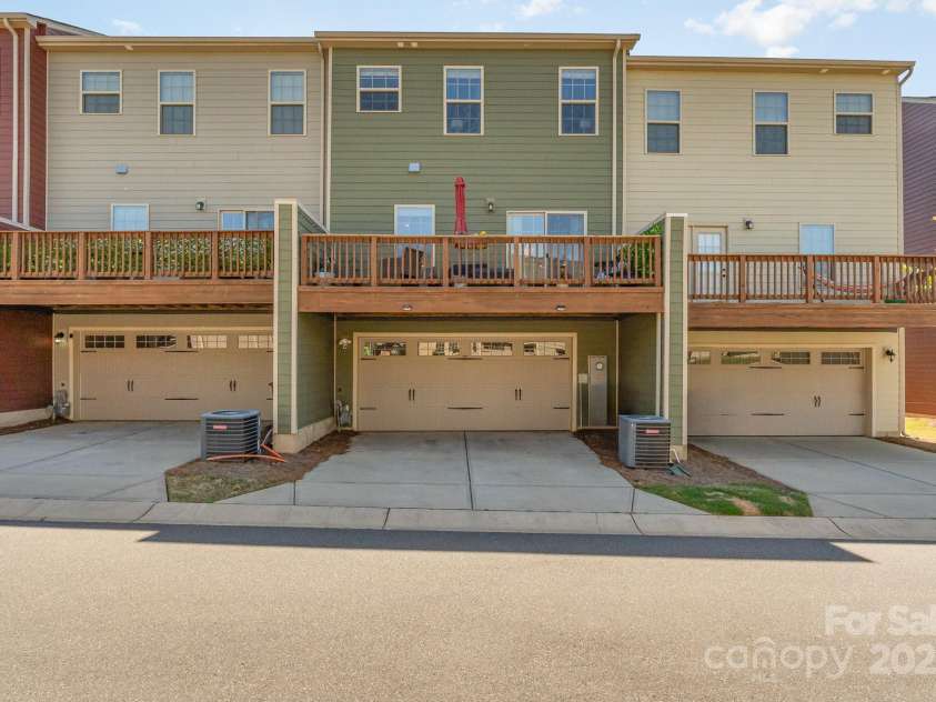 3718 Speer Boulevard, Charlotte, NC 28217.  MLS# CAR4240586, YatesRealty ID 8254. 