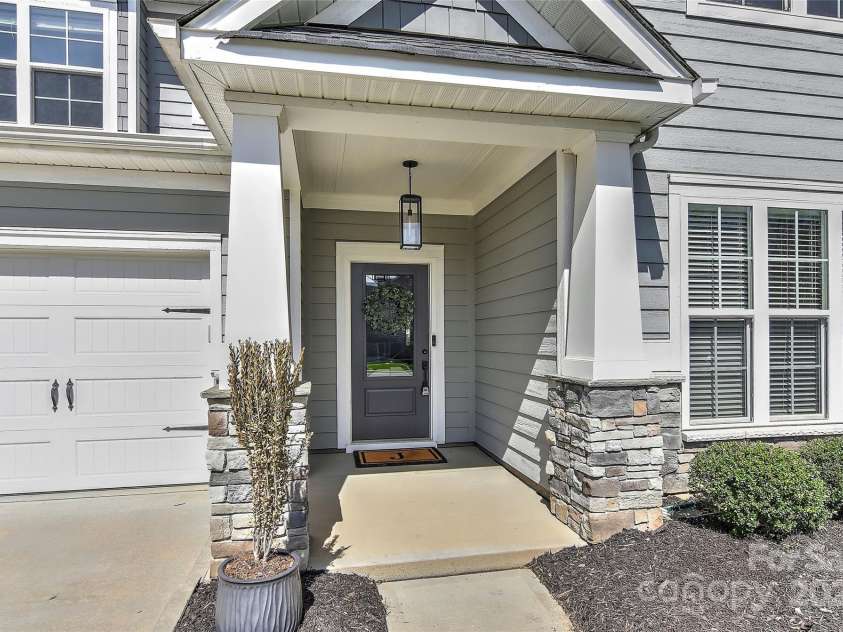 4703 Sagewood Park Road, Matthews, NC 28105.  MLS# CAR4238983, YatesRealty ID 8255. 