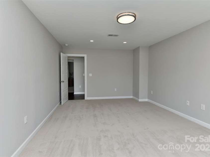 4703 Sagewood Park Road, Matthews, NC 28105.  MLS# CAR4238983, YatesRealty ID 8255. 