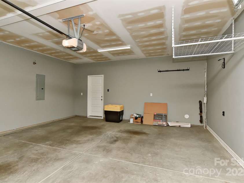 4703 Sagewood Park Road, Matthews, NC 28105.  MLS# CAR4238983, YatesRealty ID 8255. 