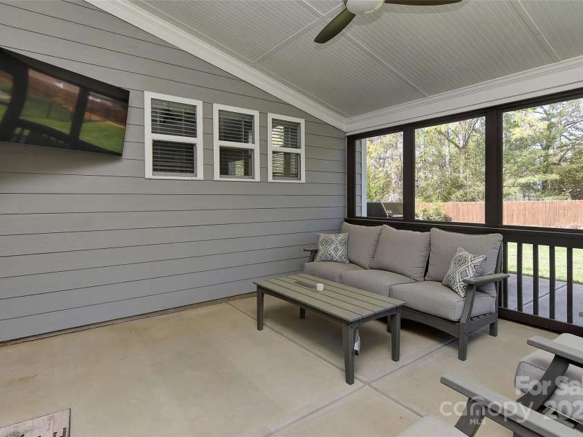 4703 Sagewood Park Road, Matthews, NC 28105.  MLS# CAR4238983, YatesRealty ID 8255. 