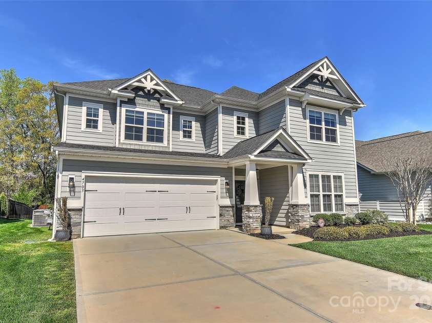 4703 Sagewood Park Road, Matthews, NC 28105.  MLS# CAR4238983, YatesRealty ID 8255. 