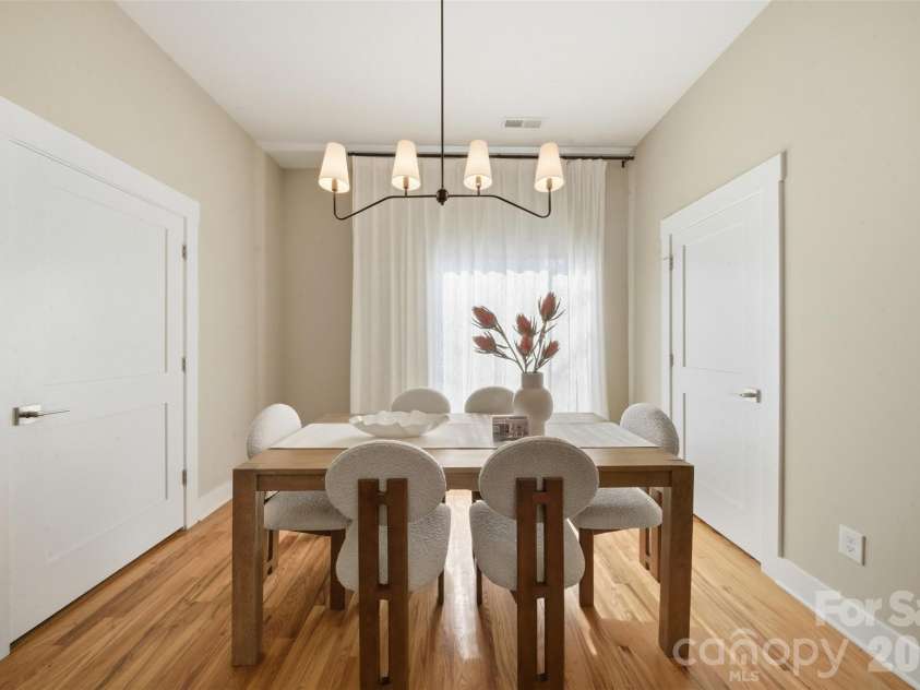 1602 Julia Maulden Place, Charlotte, NC 28206.  MLS# CAR4356693, YatesRealty ID 8256. Dining room