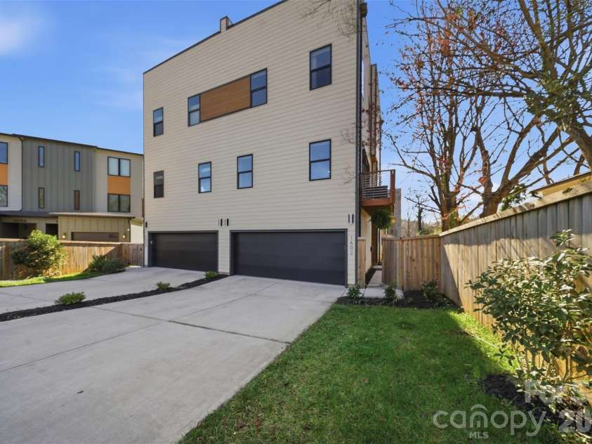 1602 Julia Maulden Place, Charlotte, NC 28206.  MLS# CAR4356693, YatesRealty ID 8256. Front view