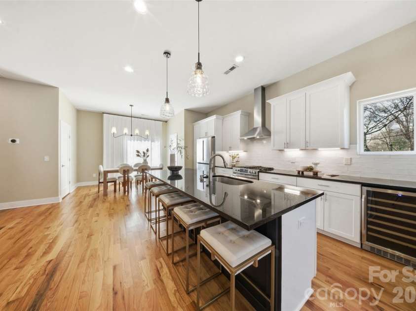 1602 Julia Maulden Place, Charlotte, NC 28206.  MLS# CAR4356693, YatesRealty ID 8256. Kitchen