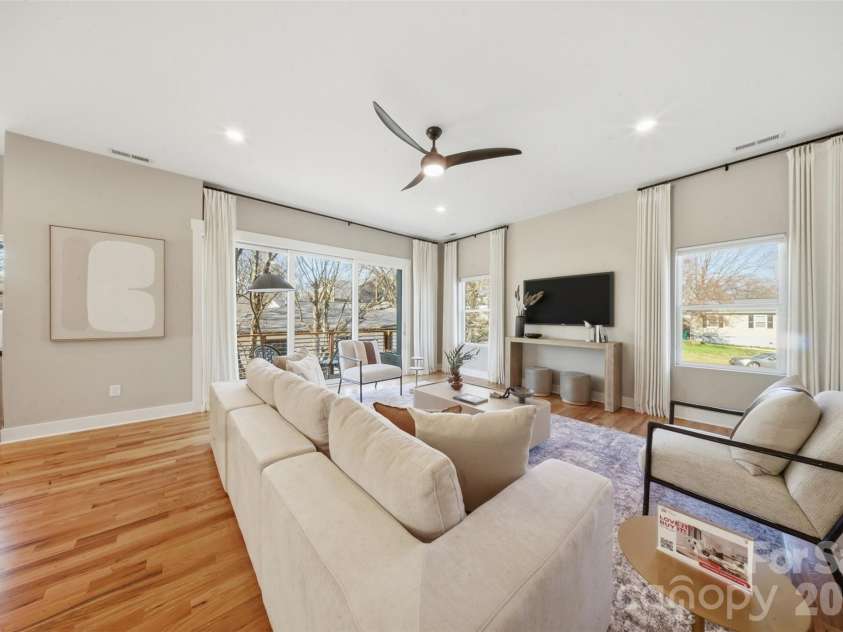 1602 Julia Maulden Place, Charlotte, NC 28206.  MLS# CAR4356693, YatesRealty ID 8256. Main level living room